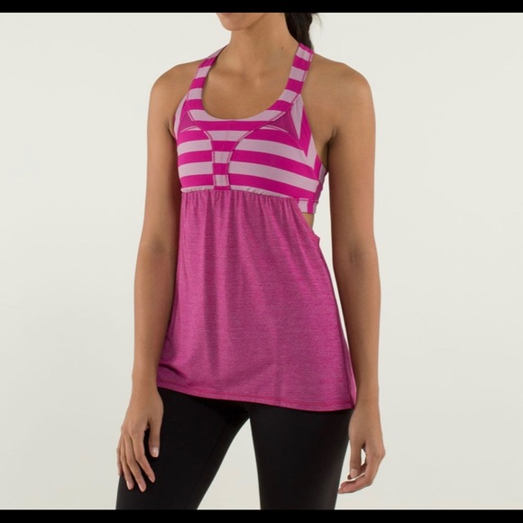 🍋 LULULEMON 🍋 2 In Run Tank Top in Raspberry - Picture 2 of 4